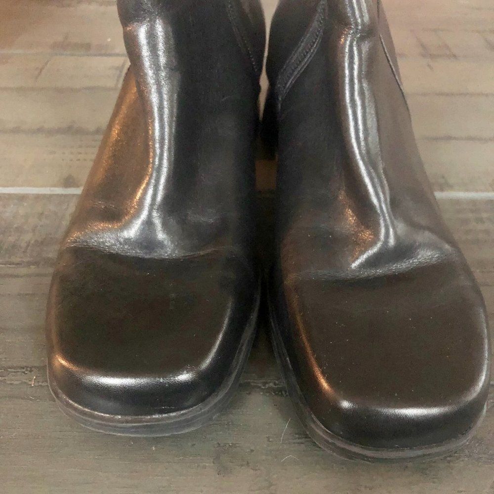 Naturalizer Leather Boots​​​ - Picture 2 of 8